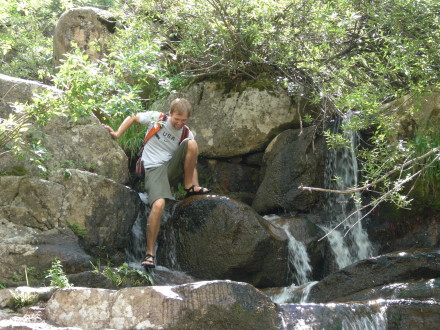 grips good on mossy rocks from small waterfall too!