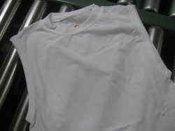 The gray details in the main product picture are actually white.