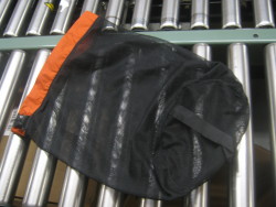 These no longer have the nylon bottoms.