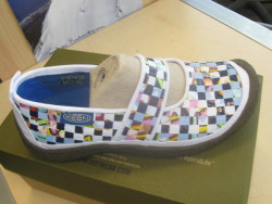 These actually have white trim.
