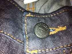 button detail
