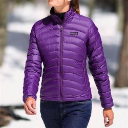 on body view of the Patagonia Womens Down Sweater