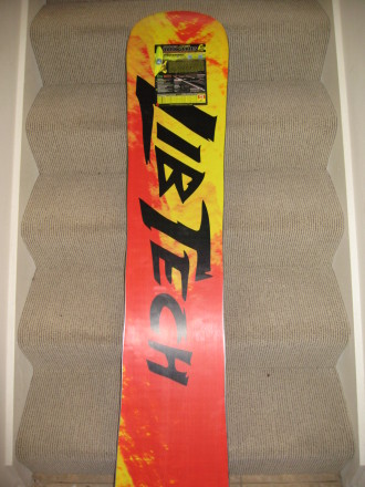 ..//Actual bottom graphics for the 2011 model//..