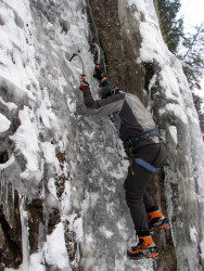 Scratching up some steep and thin ice