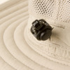 Beautiful photo of the toggle cinch.