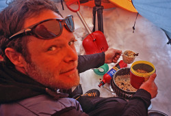 Bean Bowers firing up some Smack & Cheese on a XGK