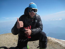 Mt Baker Summit..Sep 11 2011...photo Andy Traslin..