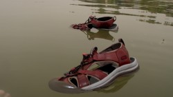 Float on water