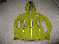 TNF Mammatus Jacket