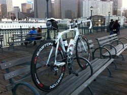 The City with Louis Garneau Little Stream Bag.