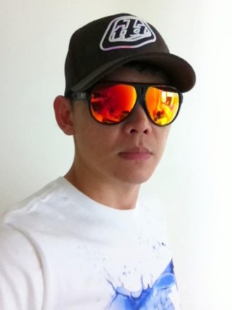 This shades are trick.