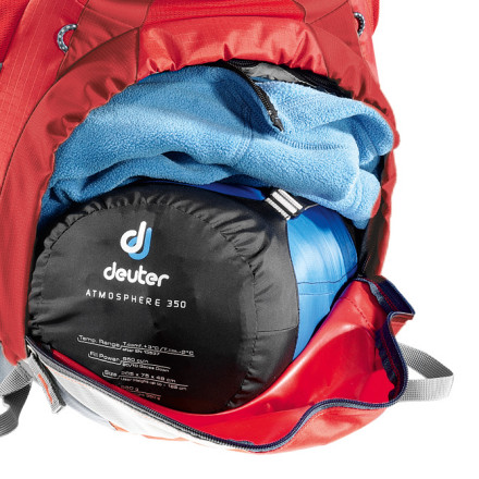 Bottom Compartment Access with Internal Zip Divider