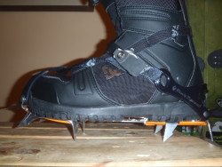 DC judge wth BD Contract crampon.