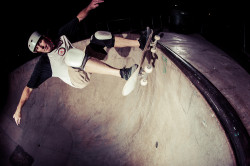 frontside grind at fairmont park