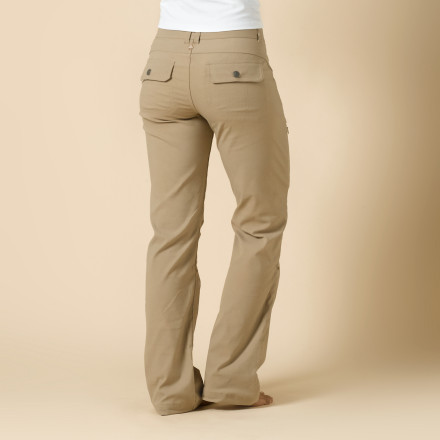 Halle Pant