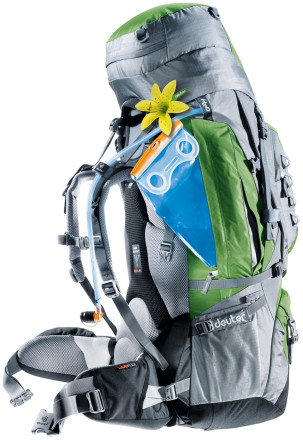 Side Bellow Pockets each hold 2 L Res.