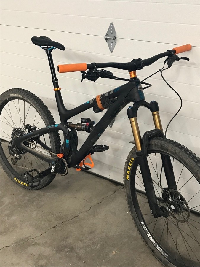 orange mountain bike grips