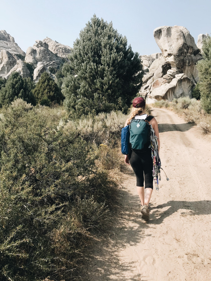 black diamond bullet 16l backpack