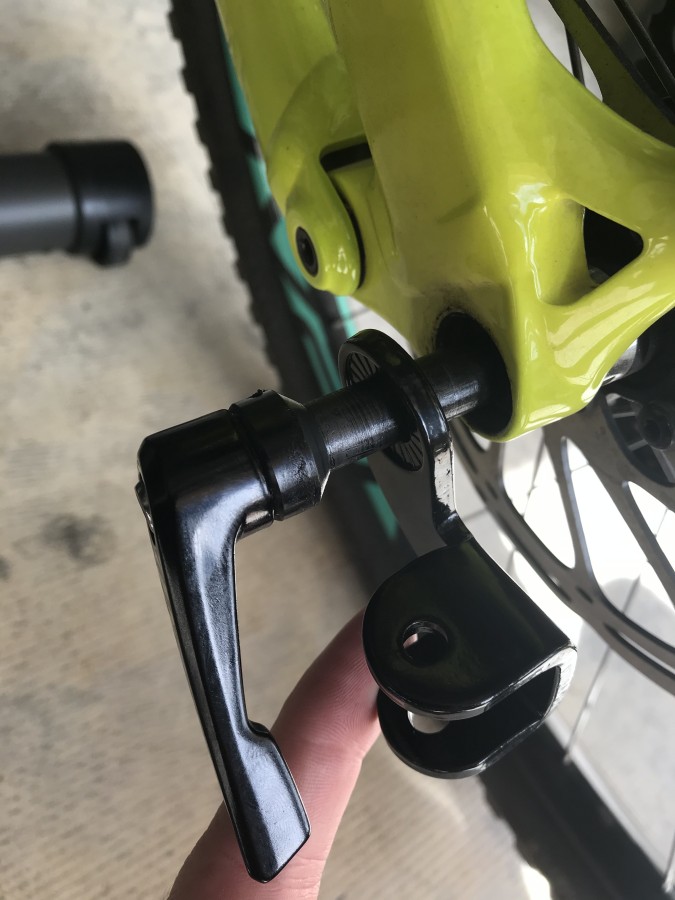 Burley Hitch Alt Adapter, QR