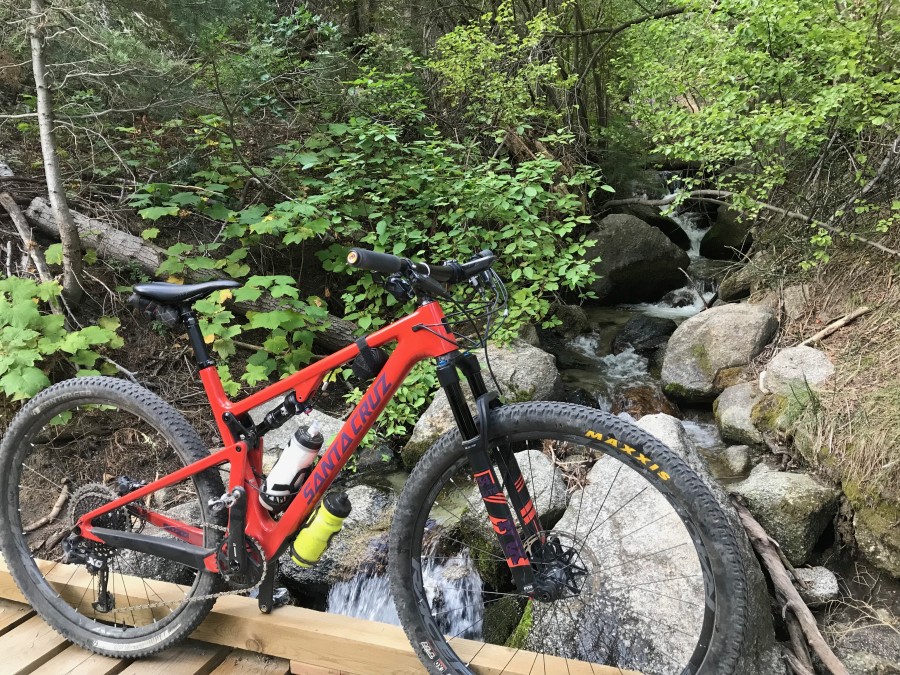 red grips mtb