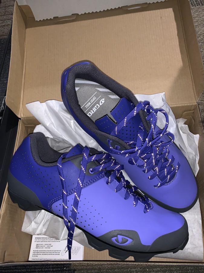 Scarpe Da Ciclismo Donna Giro MANTA R Grigie – Leggere, Traspiranti, Taglia 41 EU